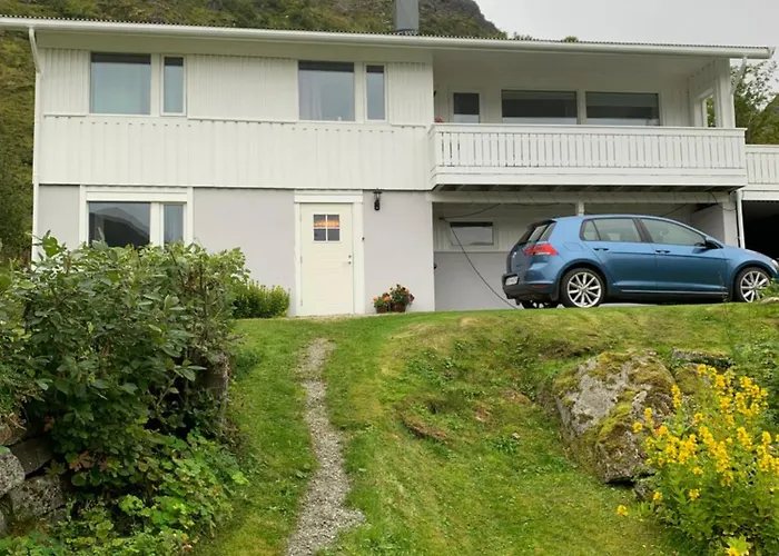 アパート Liten Med To Soverom Valberg