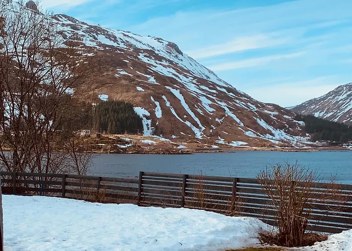 公寓 Liten Med To Soverom