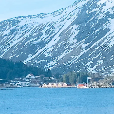 Apartamento Liten Med To Soverom
